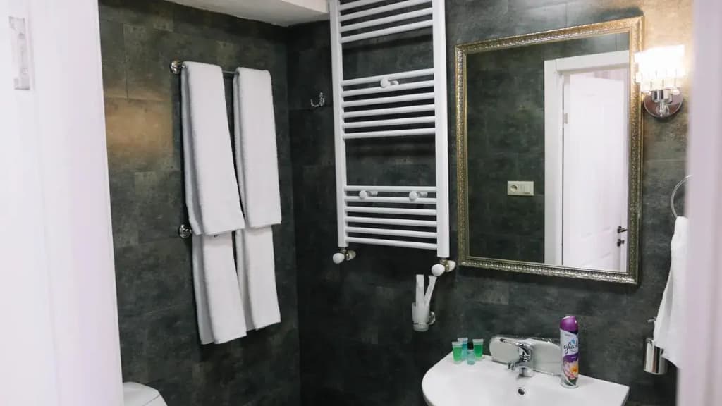 Simon's Boutique Hotel - photo 6