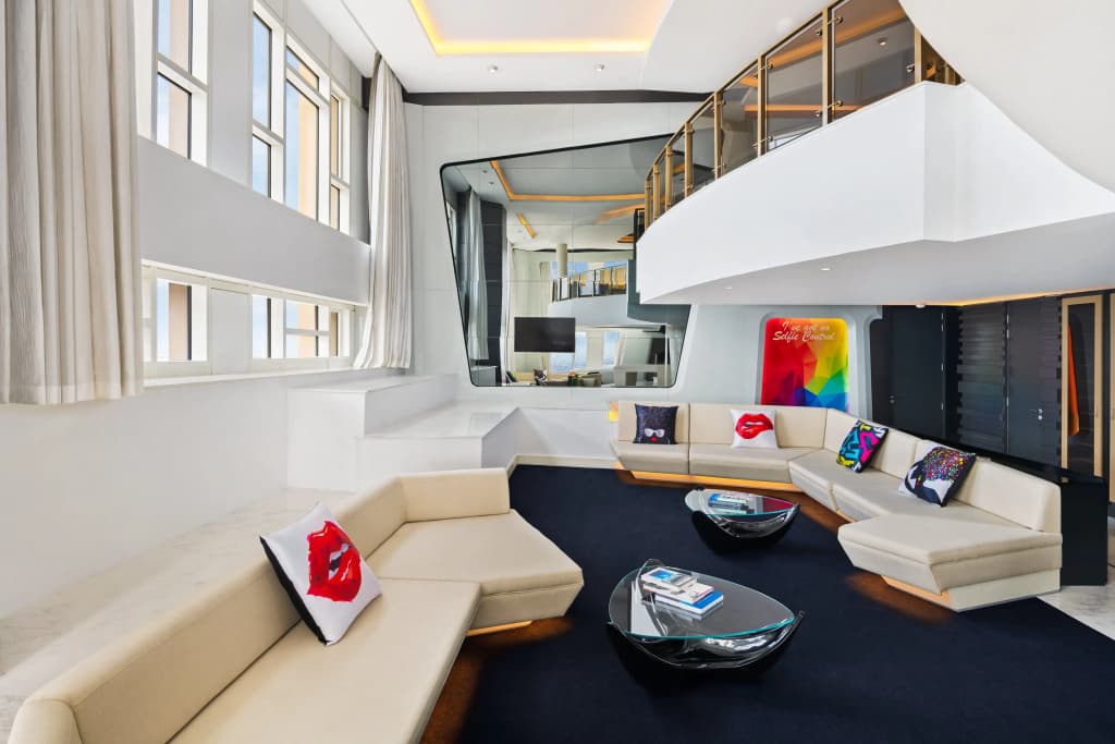 V Hotel Dubai Curio Collection by Hilton Hotel - photo 38