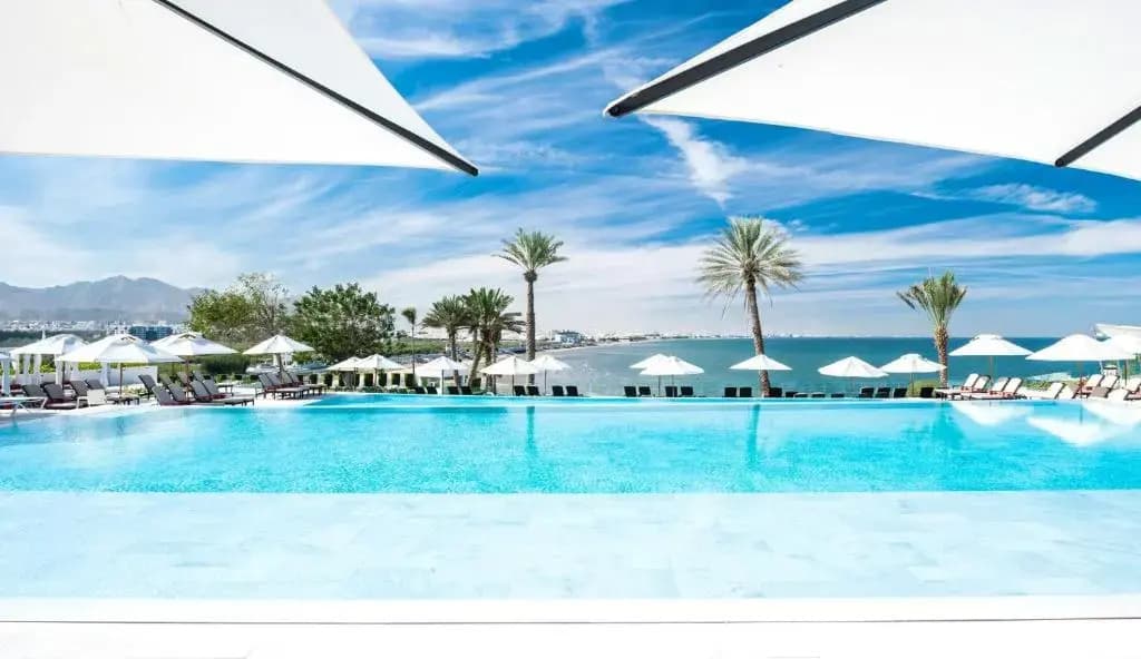 Crowne Plaza Muscat by IHG Hotel - photo 1