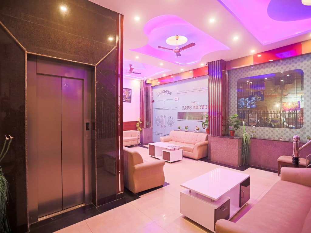 Luxury Stay Hotel - photo 4