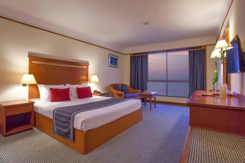 Cholchan Pattaya Beach Resort - photo 15