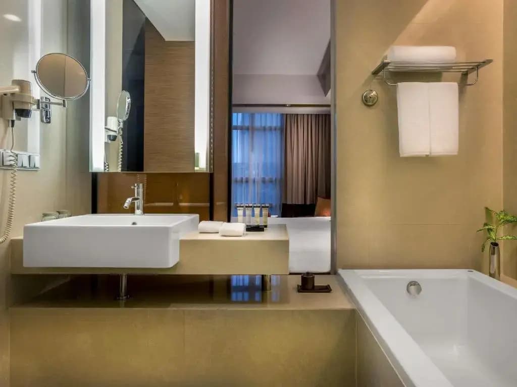 Pullman Bangkok King Power Hotel - photo 9