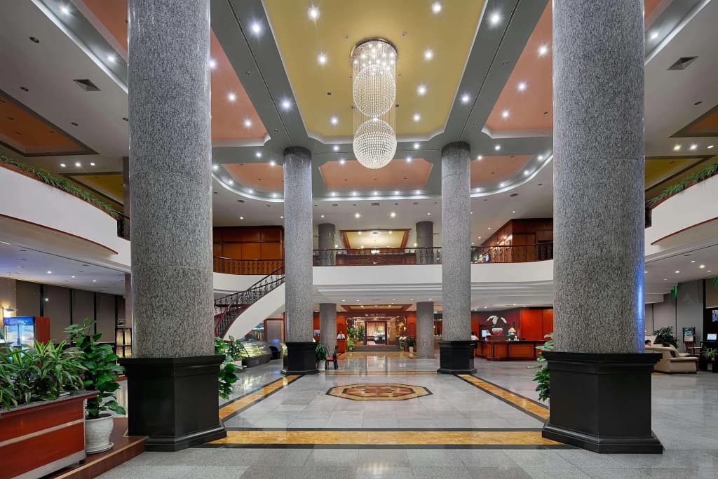 Halong Plaza Hotel - photo 3