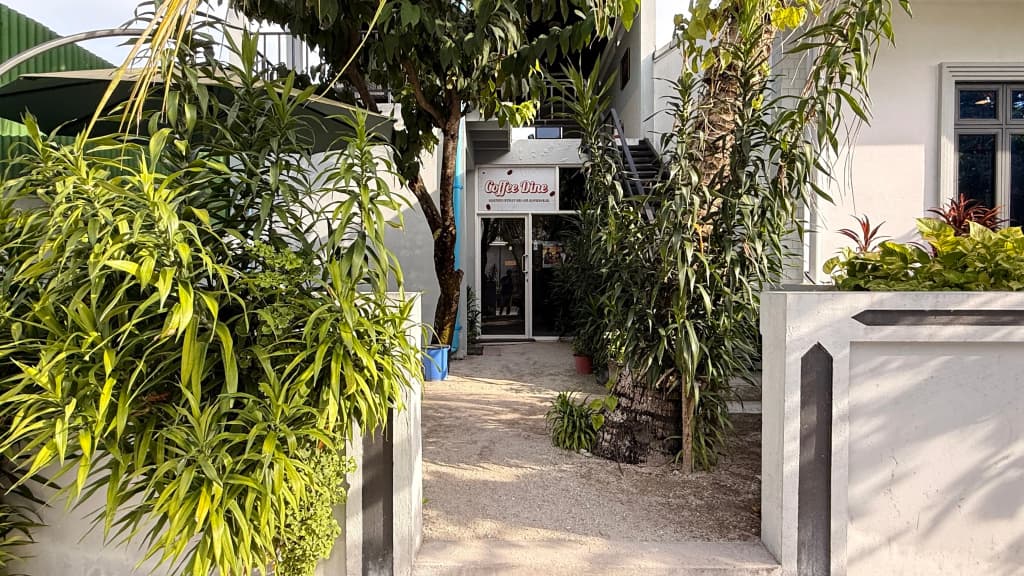Rihiveli Inn Guest House - photo 9
