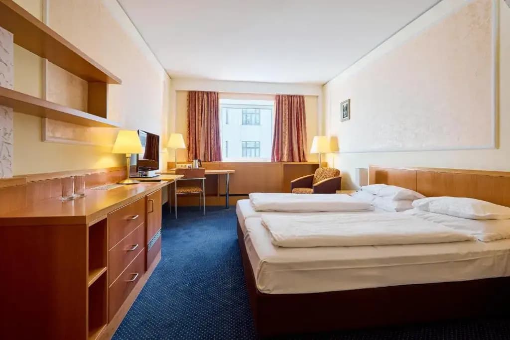 Strudlhof Hotel - photo 15