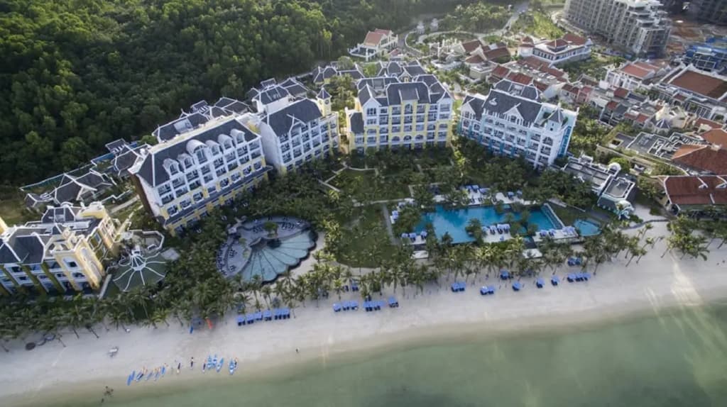 Resort JW Marriott Phu Quoc Emerald Bay Resort & Spa Hotel - photo 2
