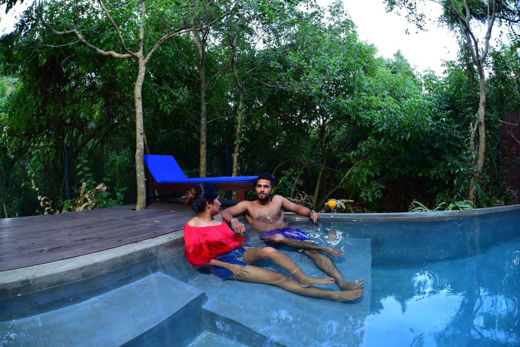 Private Cabana with Pool Hotel - photo 6