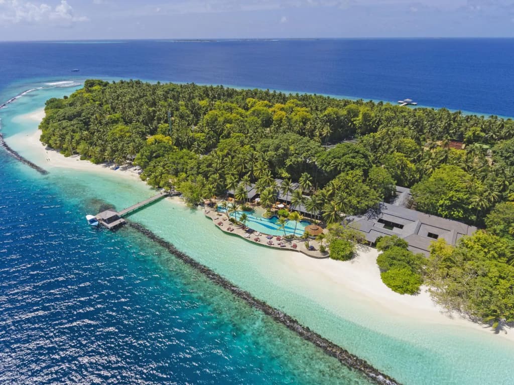 Royal Island Resort & Spa - photo 6