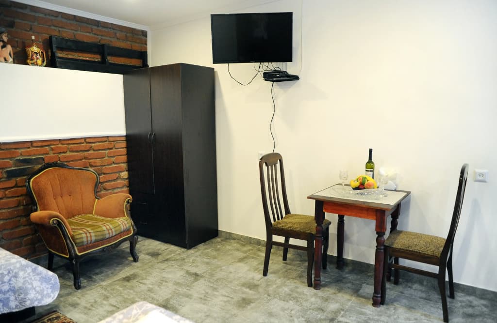 Old Vera Apartments - photo 18