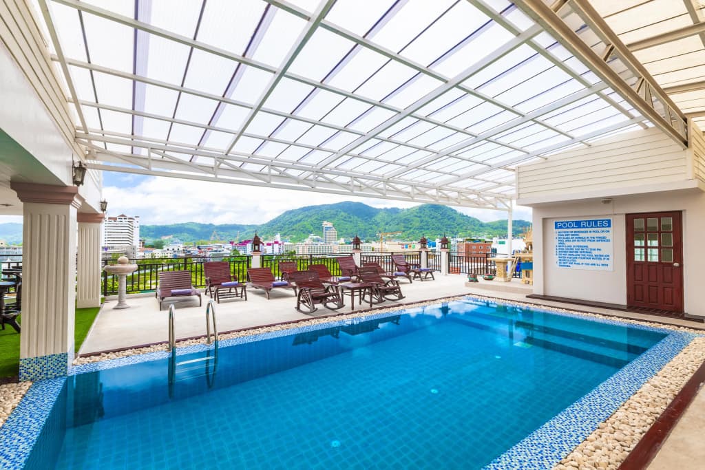 Azhotel Patong Hotel - photo 8