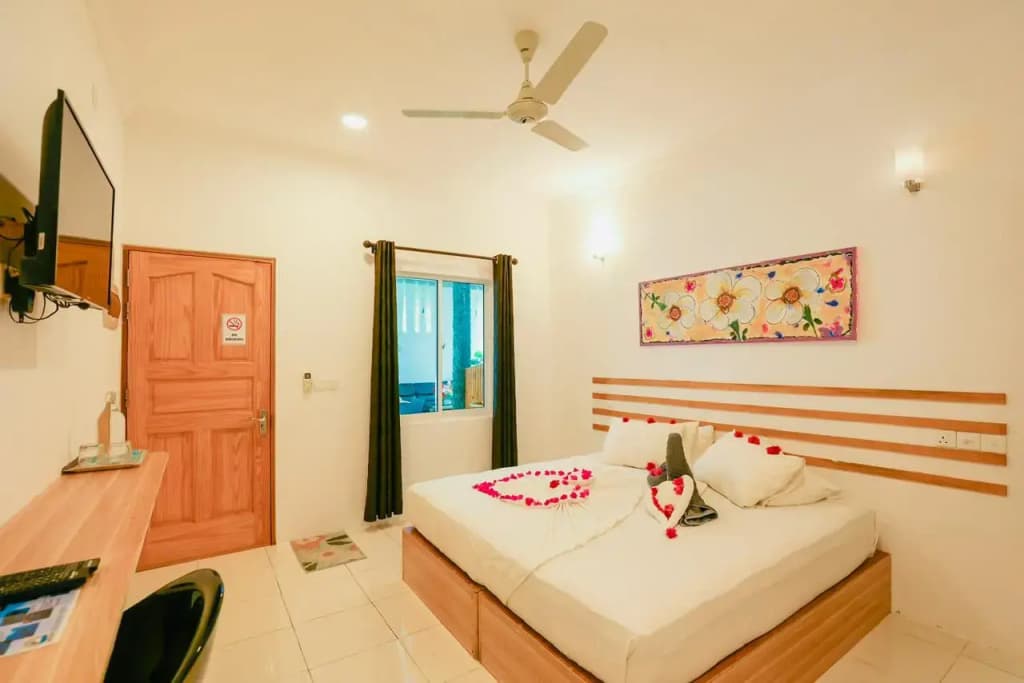 Thoddoo Sunny Beach Guest house - photo 1