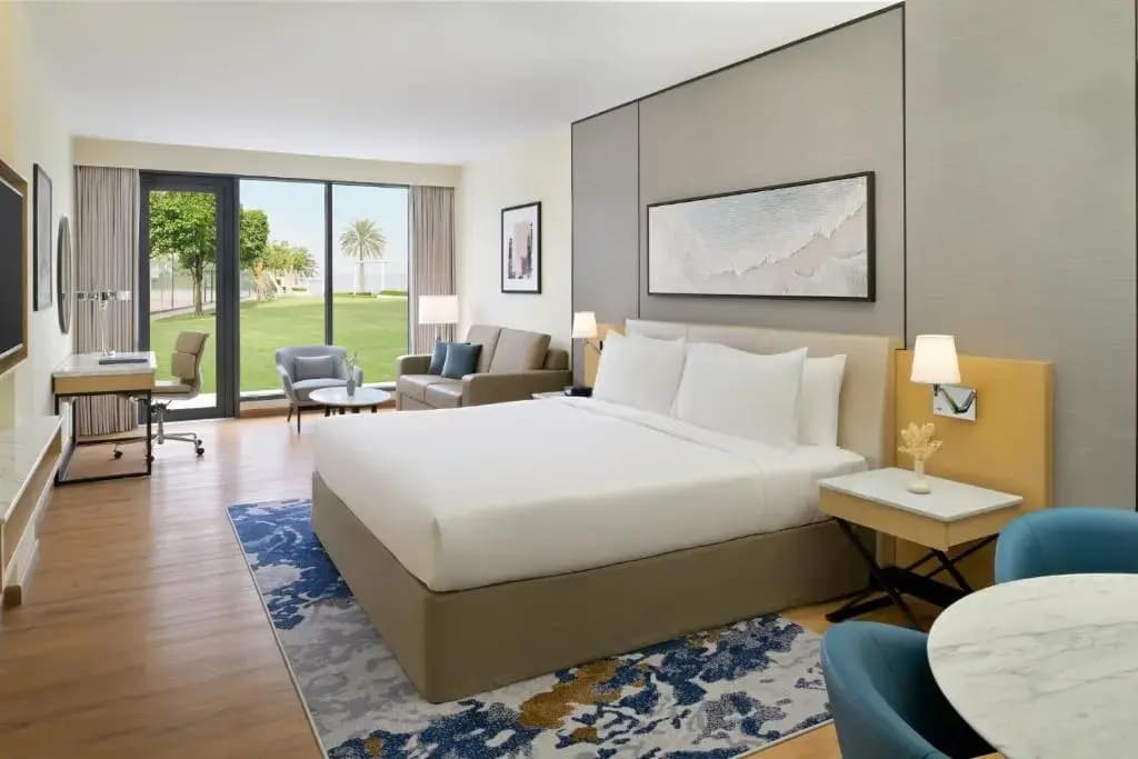 Crowne Plaza Muscat by IHG Hotel - photo 22