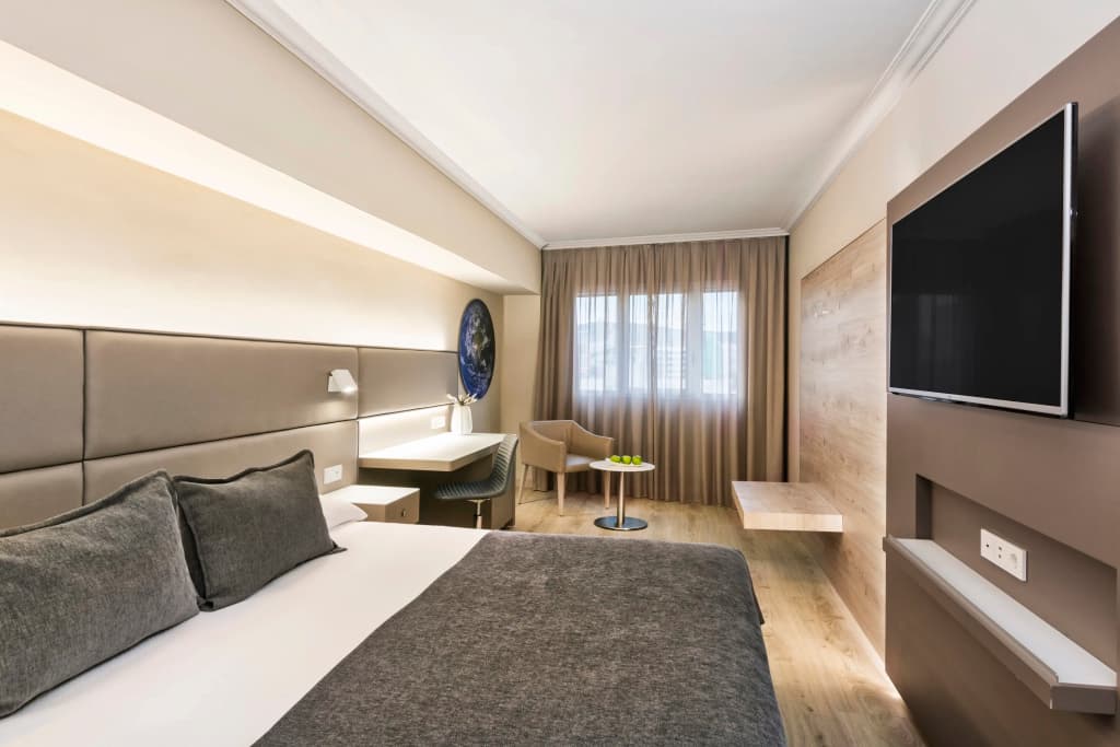 Hotel Salles Pere IV Hotel - photo 21
