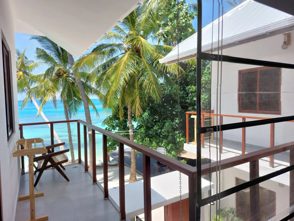 Comfy Cool Breeze by Emzaz Hotel - photo 2
