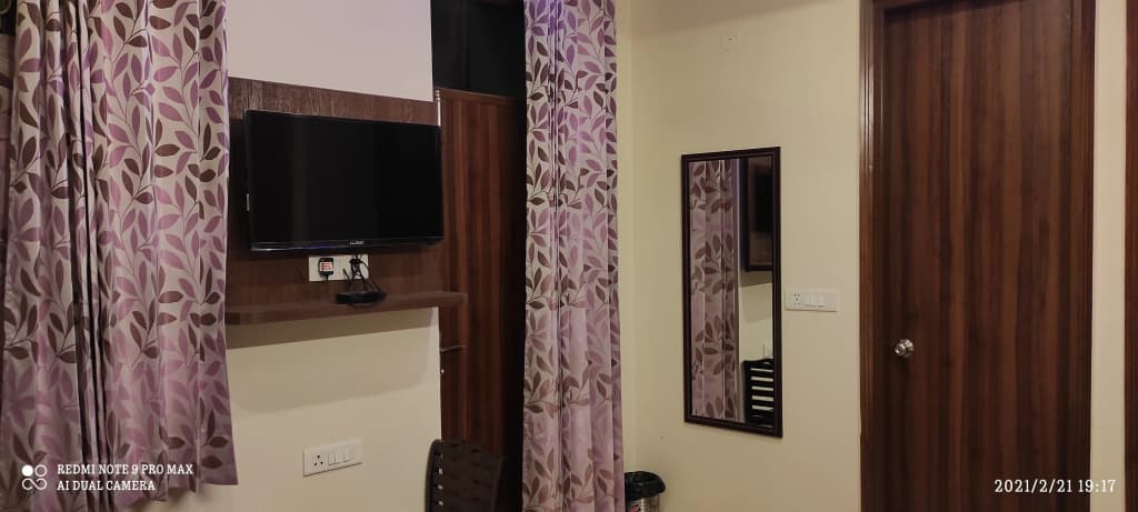 Redstone Hotel - photo 25