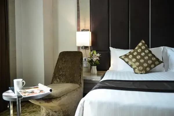 Ramada Sukhumvit Soi Eleven (Ramada Graand Swiss Sukhumvit 11) - photo 18