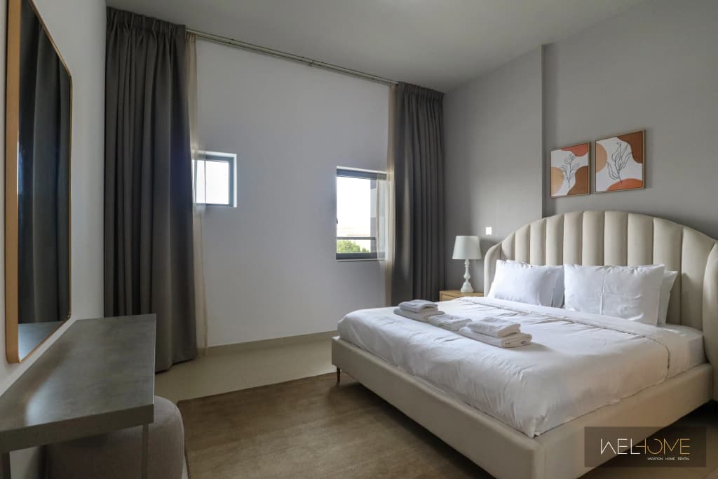 WelHome - Prime 1BR Apartment at Oia Residence, Apartments - photo 2
