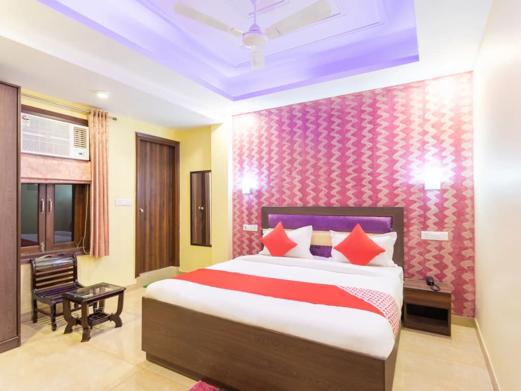 Redstone Hotel - photo 12