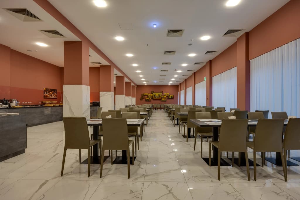 Hotel Pine Astoria - photo 12