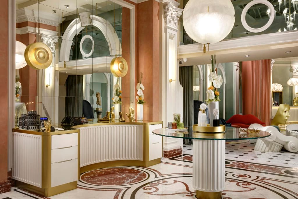 Leon's Place Hotel - photo 12