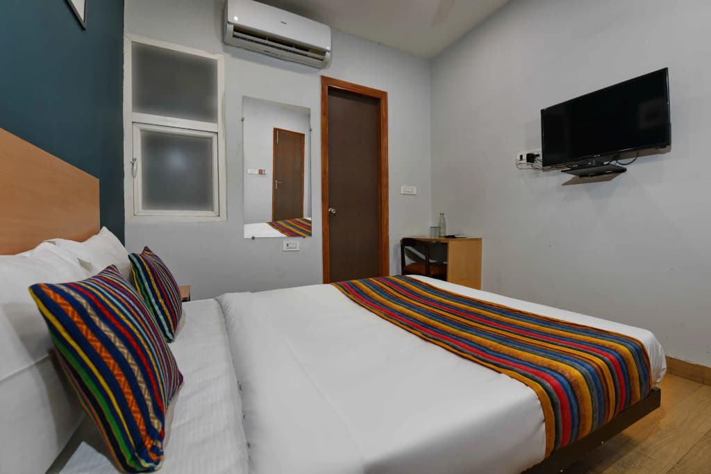 Golden Saffron Hotel - photo 6