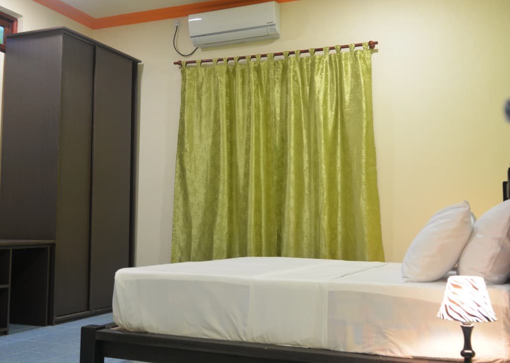 Maclura Residence Guest House - photo 1