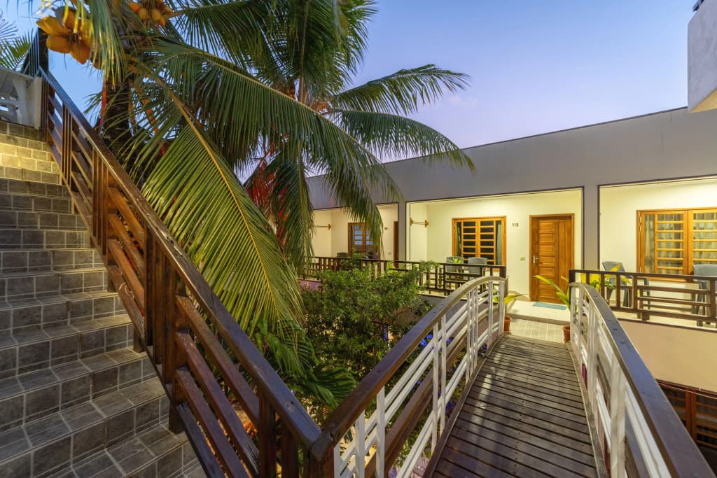 Kamadhoo Inn Guest House - photo 4