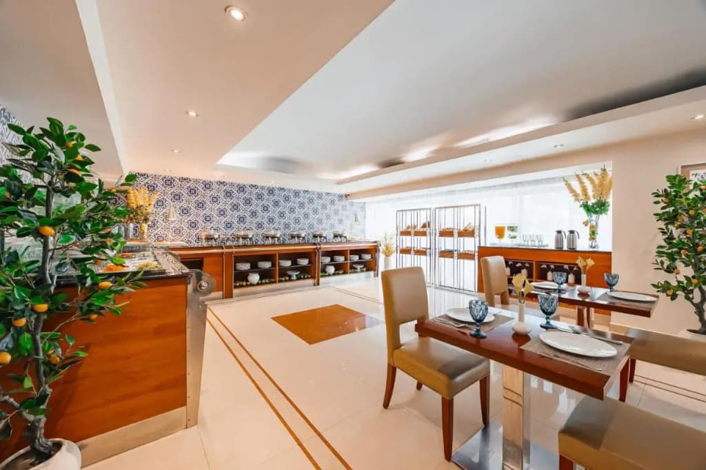 Golden Sands Hotel Apartments - photo 7