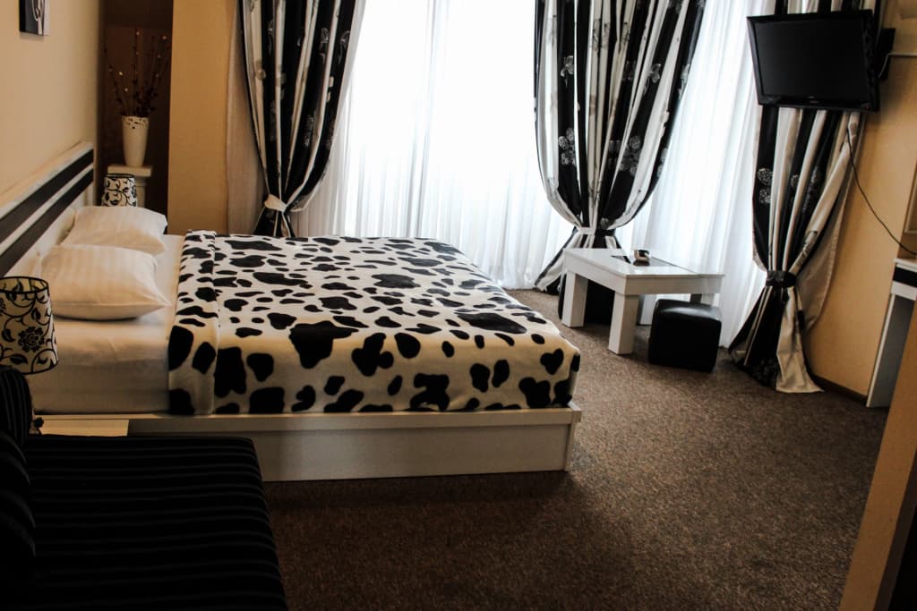 Diplomat Hotel - photo 18