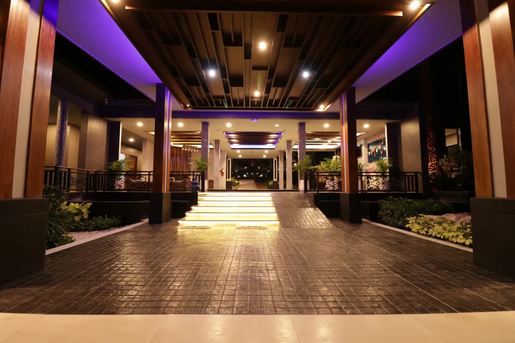 The Scene Cliff View Villas Hotel - photo 14