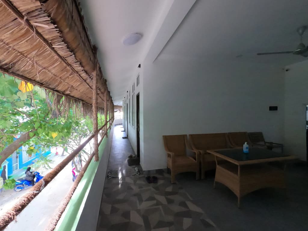 Dhangethi Inn Hotel - photo 8