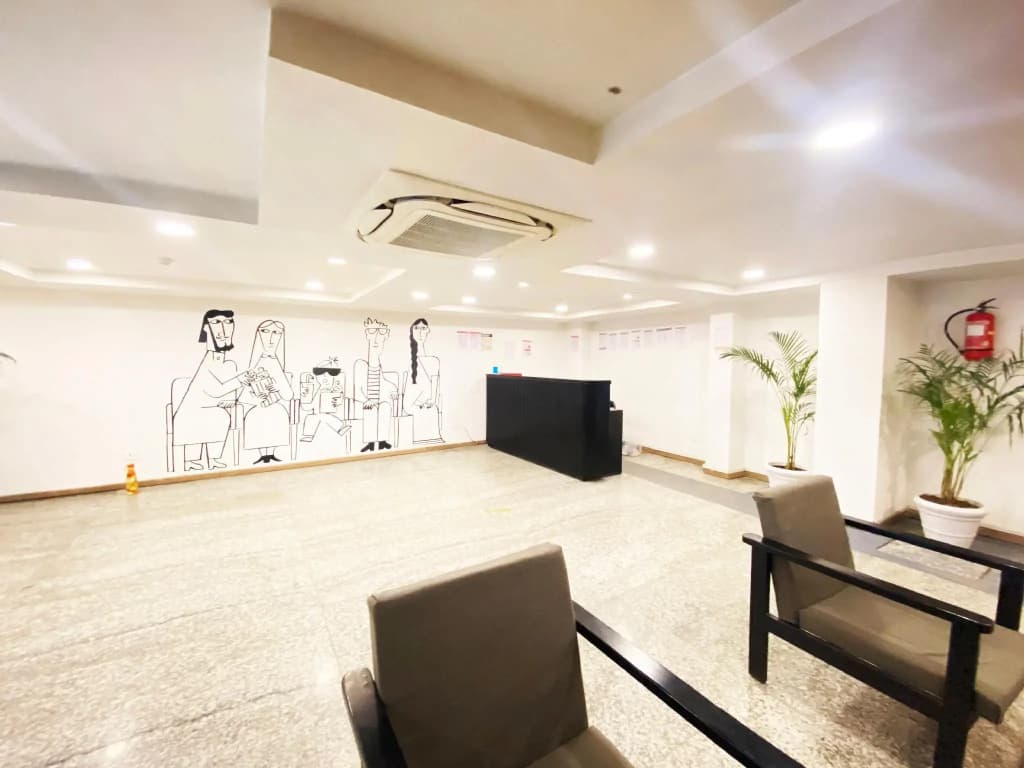 Golden Saffron Hotel - photo 2