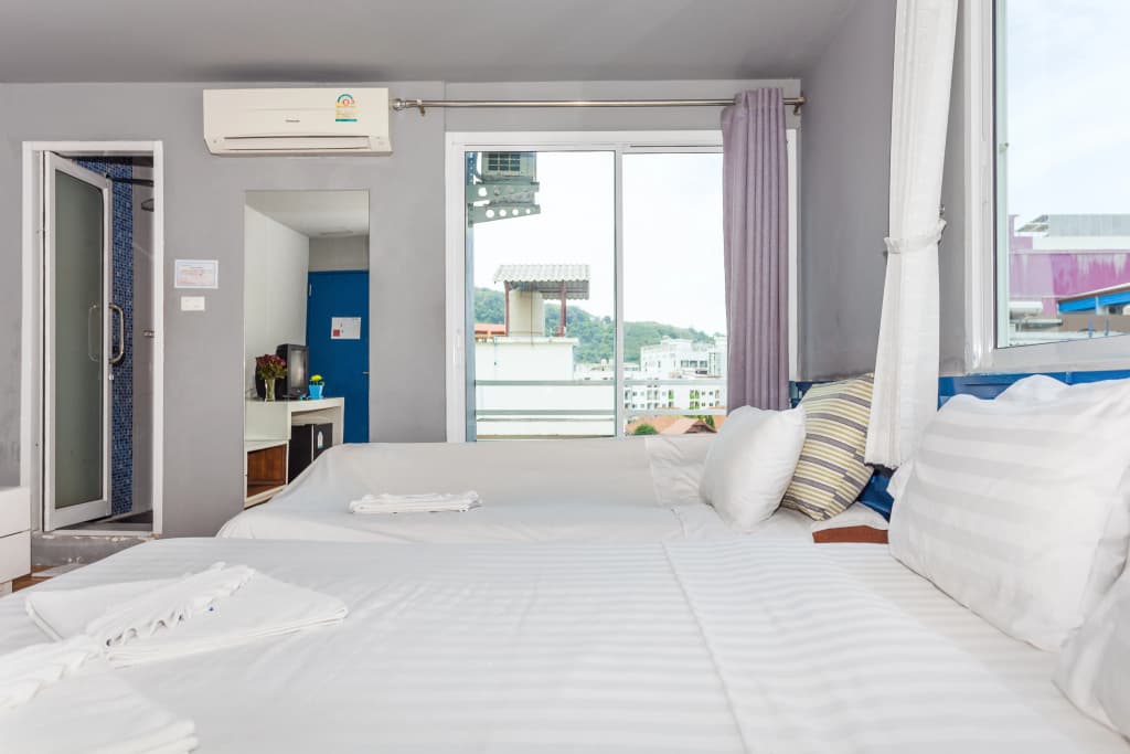 The Oddy Hip Hotel - photo 5