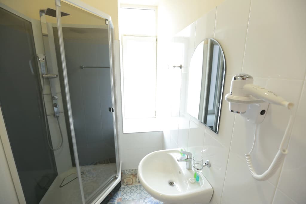 Midtown Hostel - photo 22
