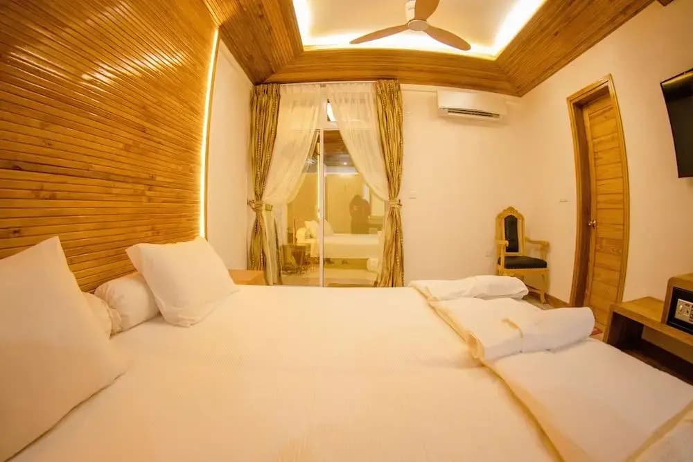 Perla Dhangethi Hotel - photo 18