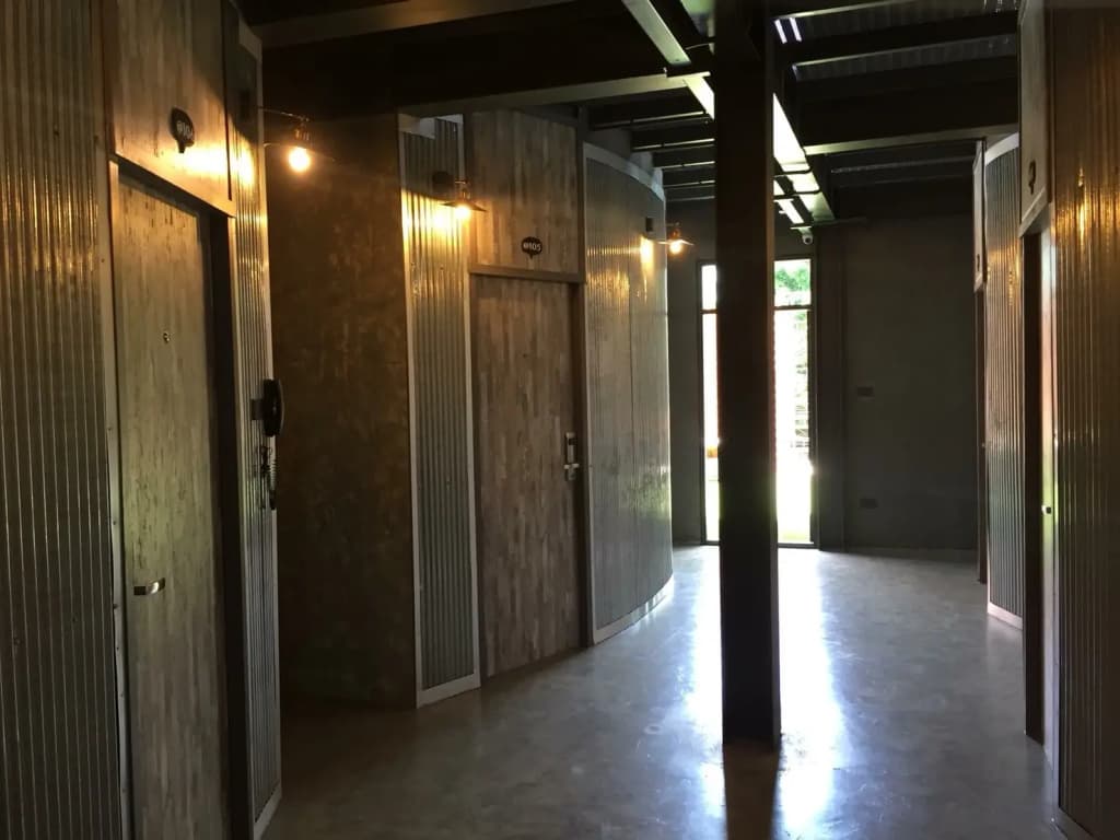 Asleepbylantana Hostel - photo 24