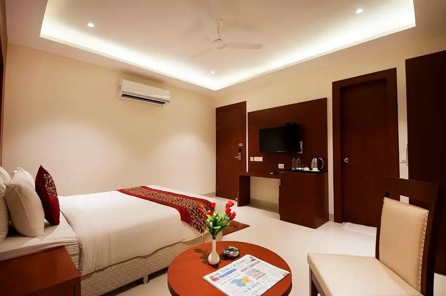Z Suite Hotel - photo 4