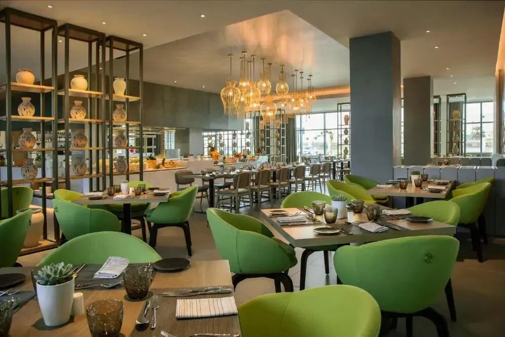 Novotel Muscat Airport Hotel - photo 3