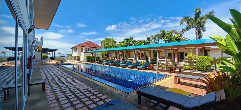 Lipa Bay Residence Resort Hotel - photo 13
