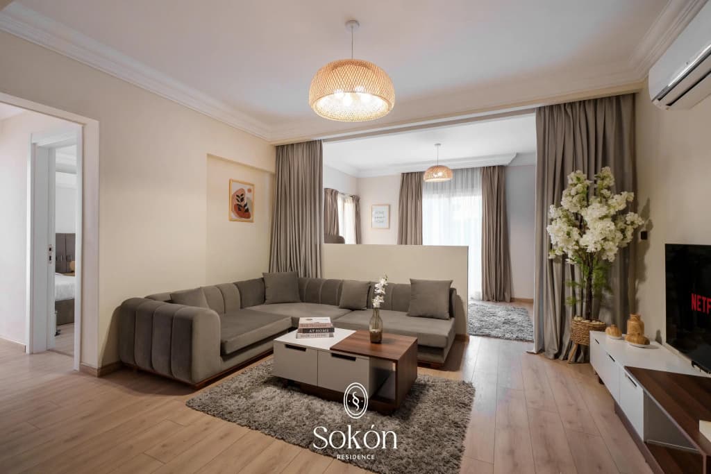 Deluxe 3BR (U33 Boho) Apartments - photo 3