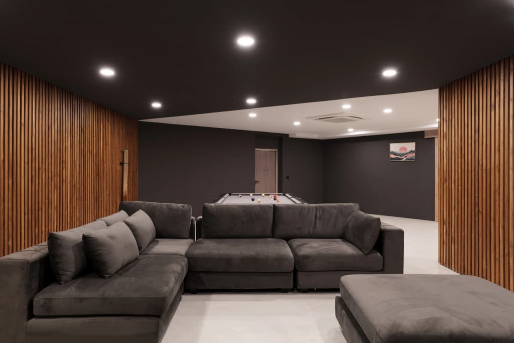 Lakefront 5BR Luxury Elevator Pool Cinema Villa - photo 23