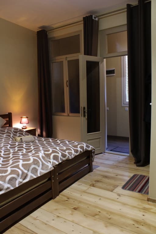 Id House Guest House - photo 13