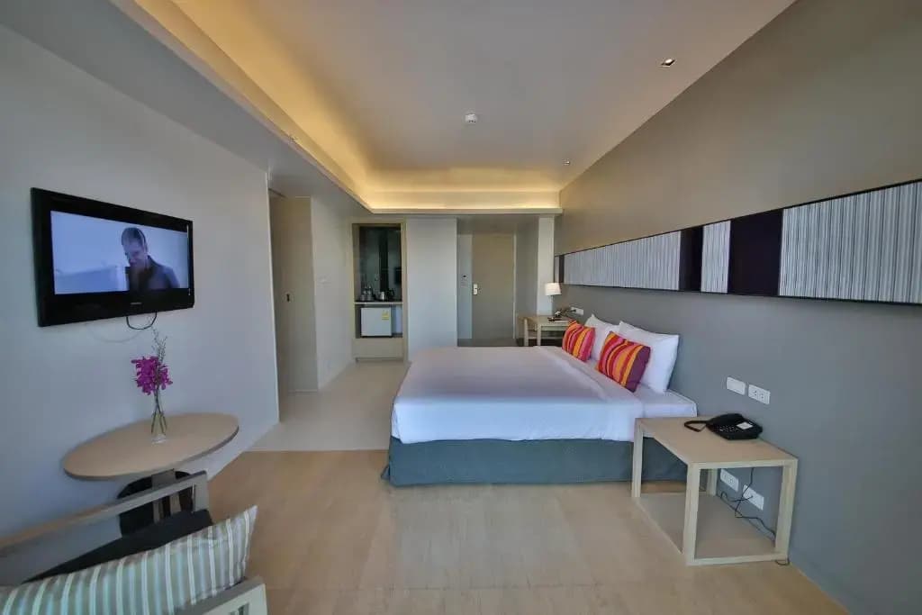 The Sun Xclusive Hotel - photo 18