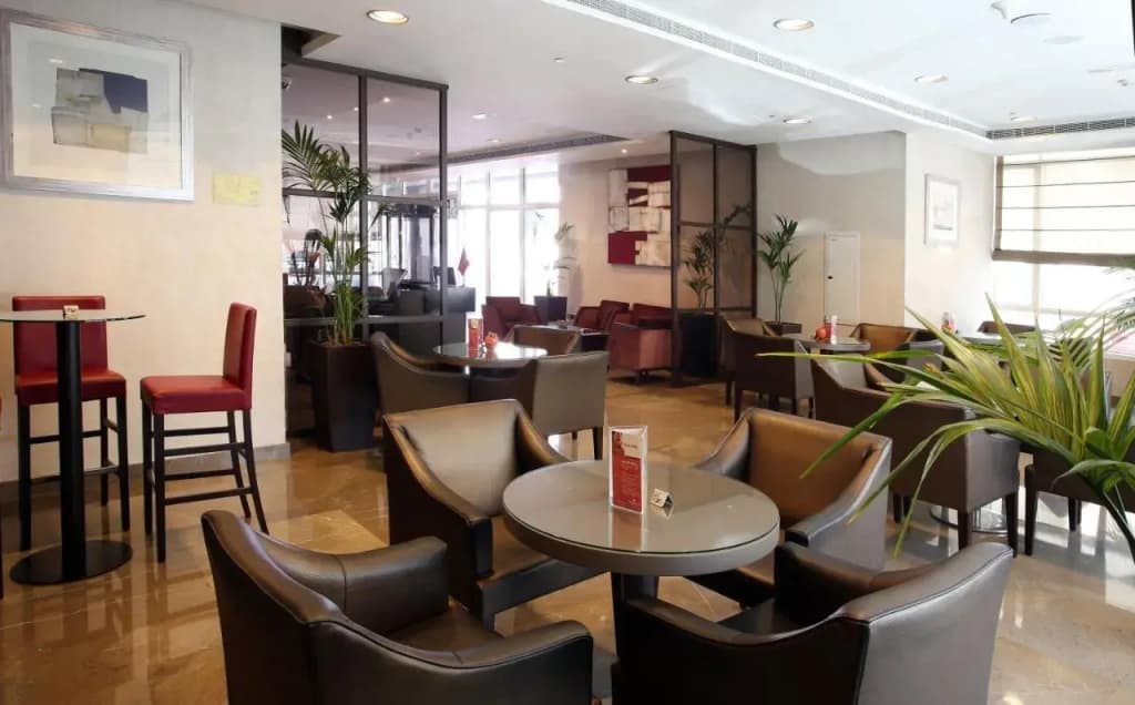 Ramada by Wyndham Abu Dhabi Downtown - photo 8
