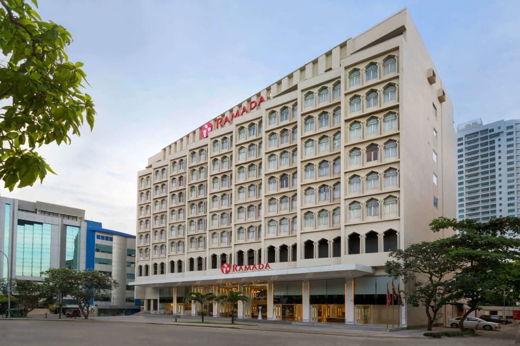 Ramada by Wyndham Colombo Hotel - photo 13