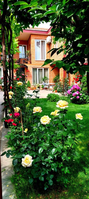 Green Garden Apartments - photo 4