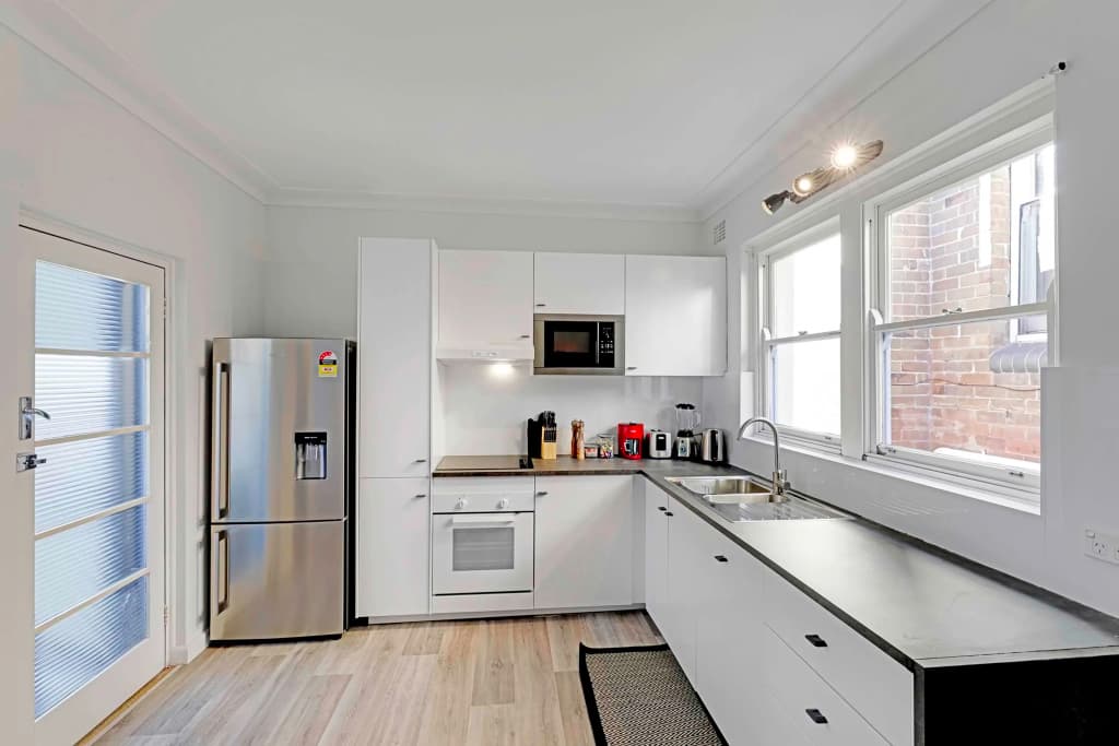 Private Beach House in Bondi Apartments - photo 9