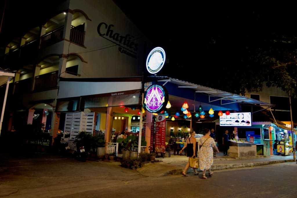 Sugar Inn Phuket Guest house - photo 7