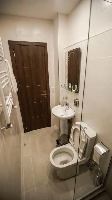 King Tom Hotel - photo 10