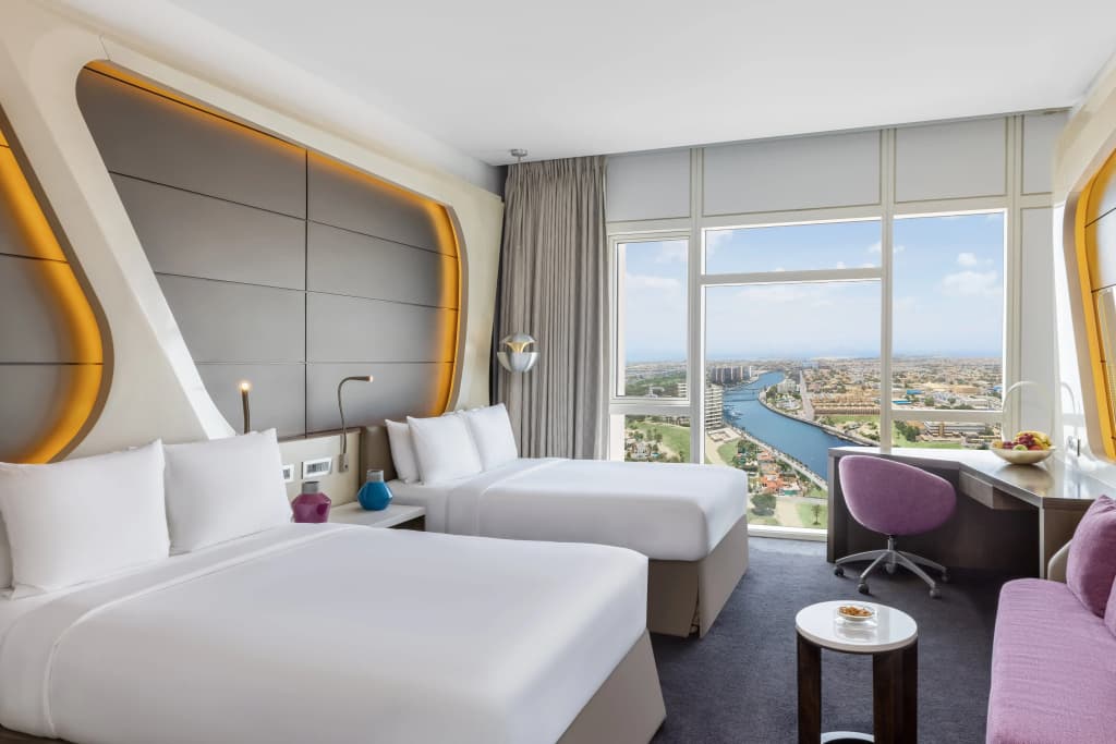 V Hotel Dubai Curio Collection by Hilton Hotel - photo 9